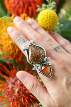 Load image into Gallery viewer, orange autumn flora *necklace*

