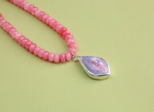 Load image into Gallery viewer, Pink beaded necklace
