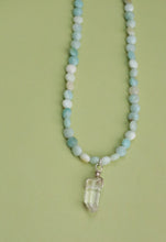 Load image into Gallery viewer, Green beads + Quartz
