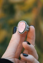 Load image into Gallery viewer, Rose Quartz Skull Ring
