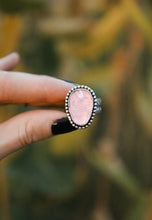 Load image into Gallery viewer, Rose Quartz Skull Ring
